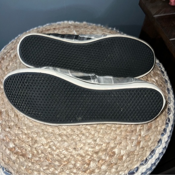 Vans Plaid Sneakers - Picture 8 of 8